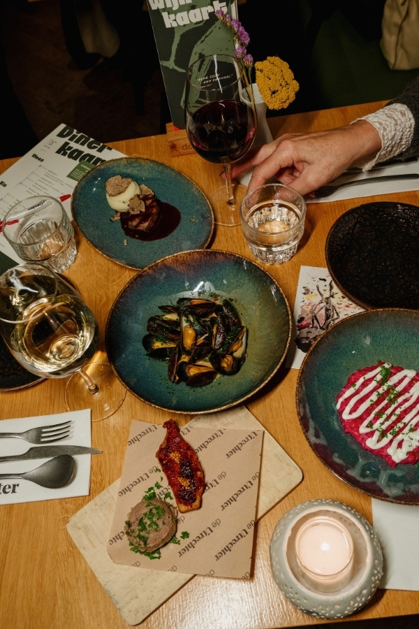 Onbeperkt eten van kleine gerechtjes, shared dining