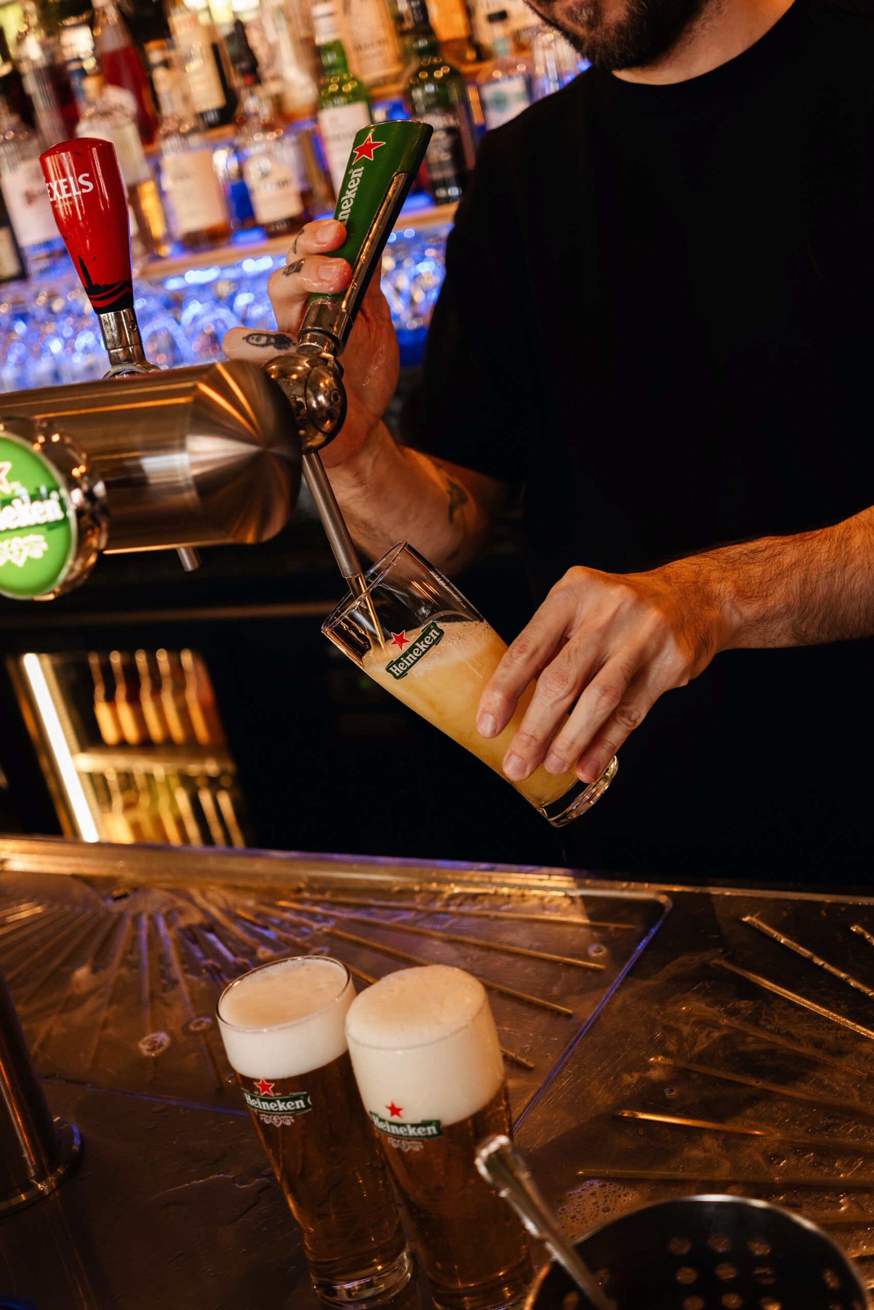 IJskoude Heineken pils van de tap, deze zomer voor maar 2,50 bij De Utrechter