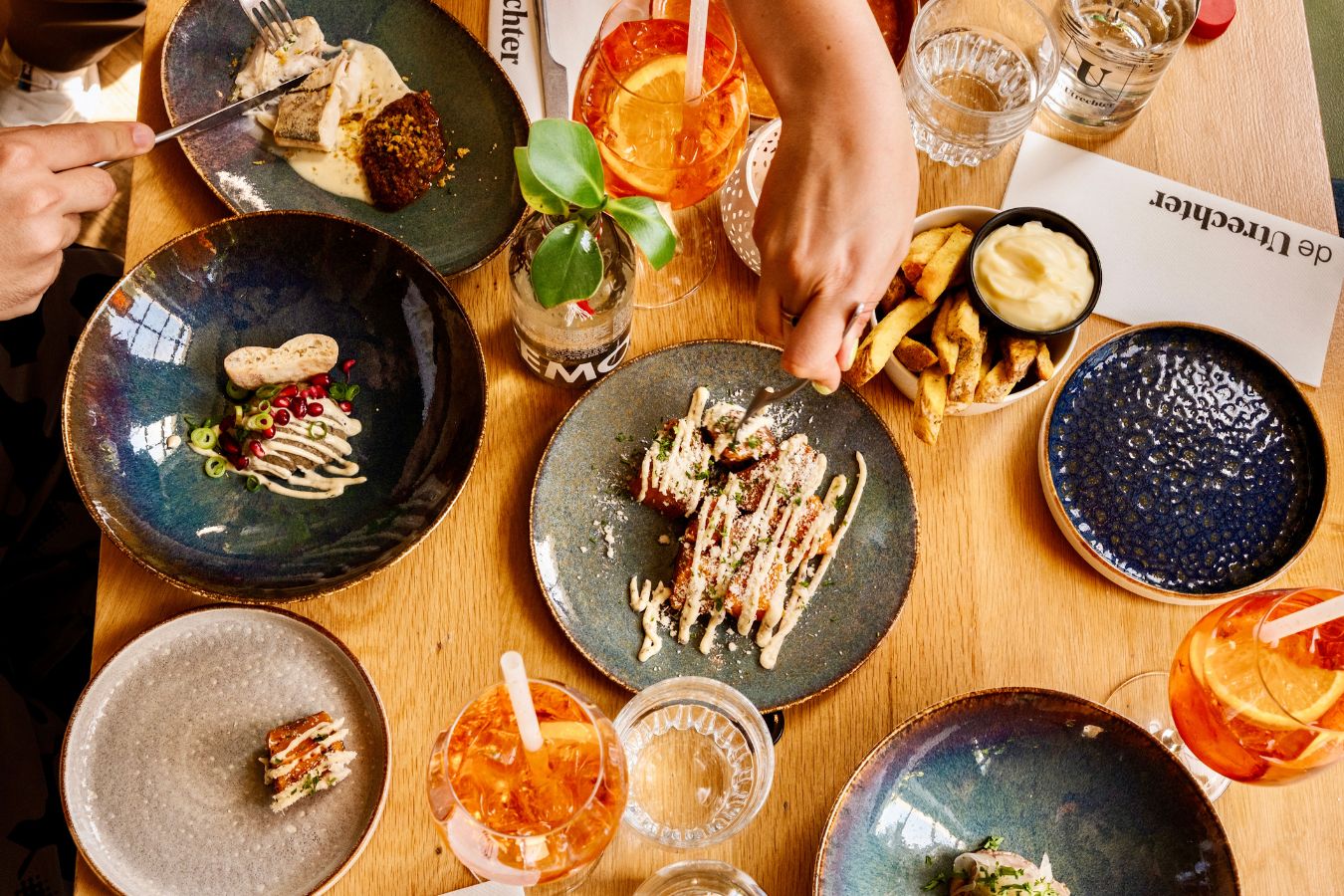 Geniet van een 5-gangendiner met verrassende Utrechtse dranken tijdens het eerste Utregs Pairing Diner op 24 juli in samenwerking met Daan's Drinks bij De Utrechter.